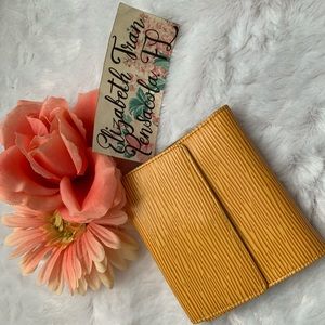 AUTH. LV Epi Leather Yellow Ellipse wallet